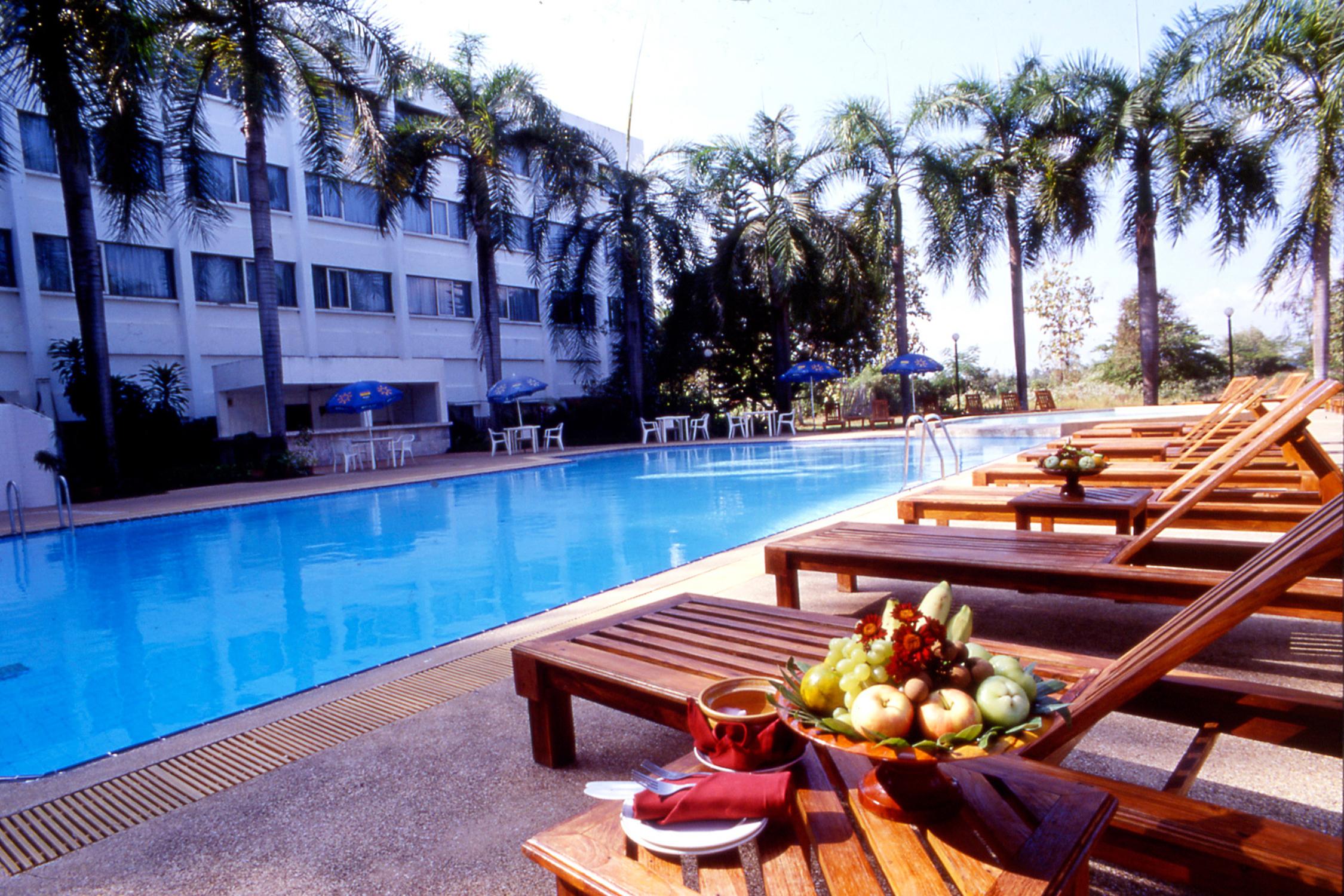 Centara Life Hotel Mae Sot Exterior photo