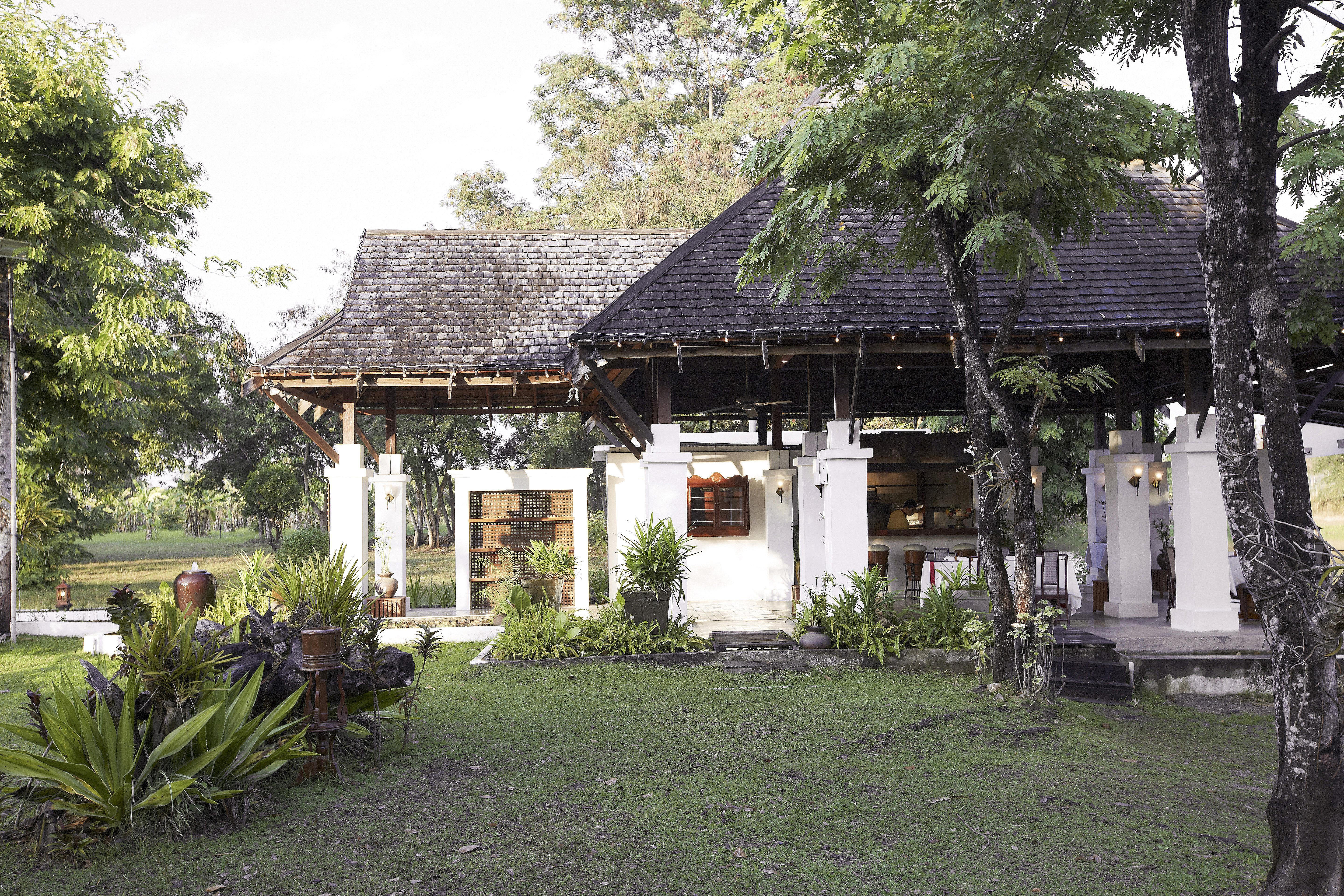 Centara Life Hotel Mae Sot Exterior photo